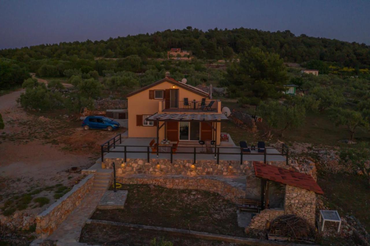 Duje Villa